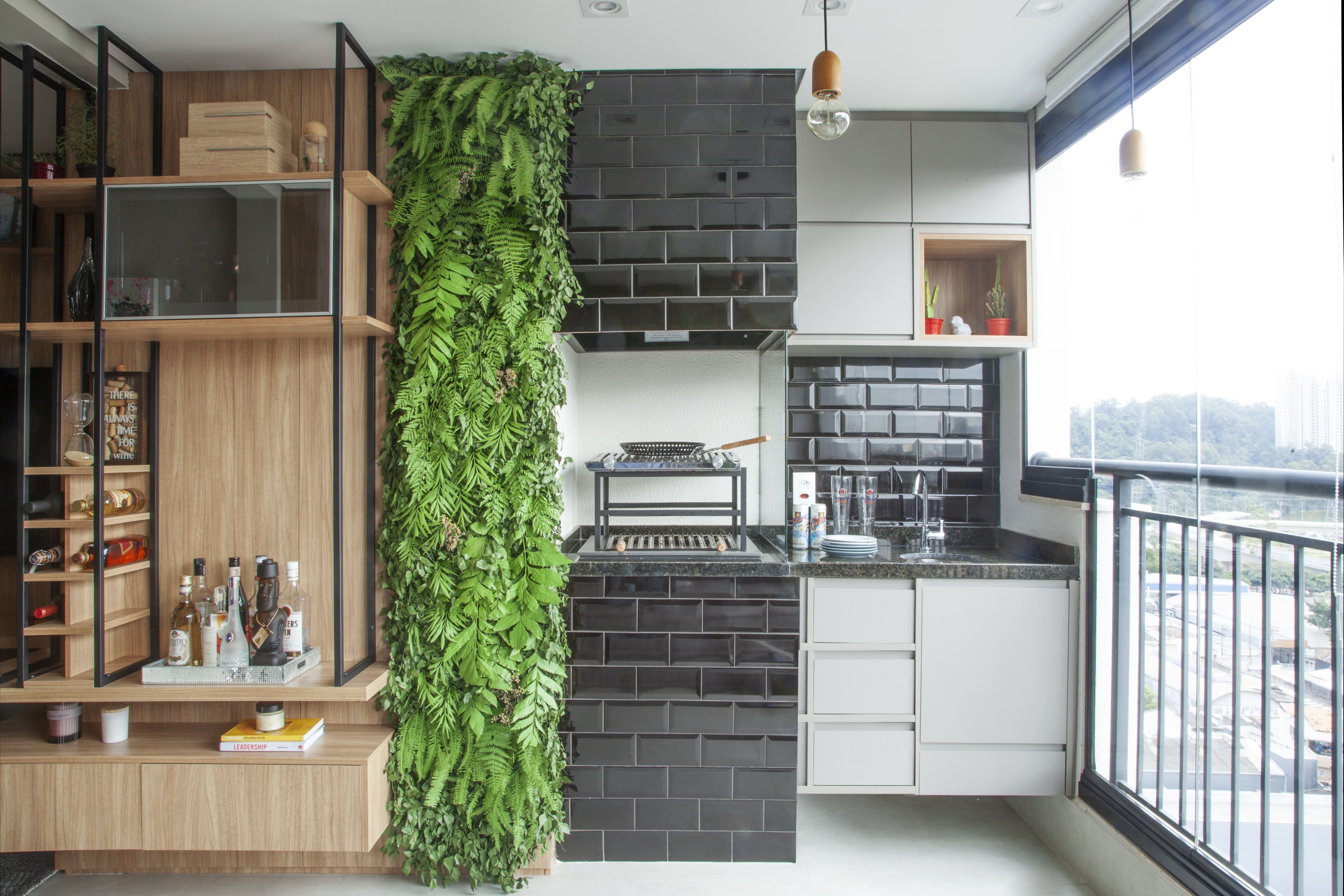 12 inspirações para criar seu próprio jardim vertical em casa