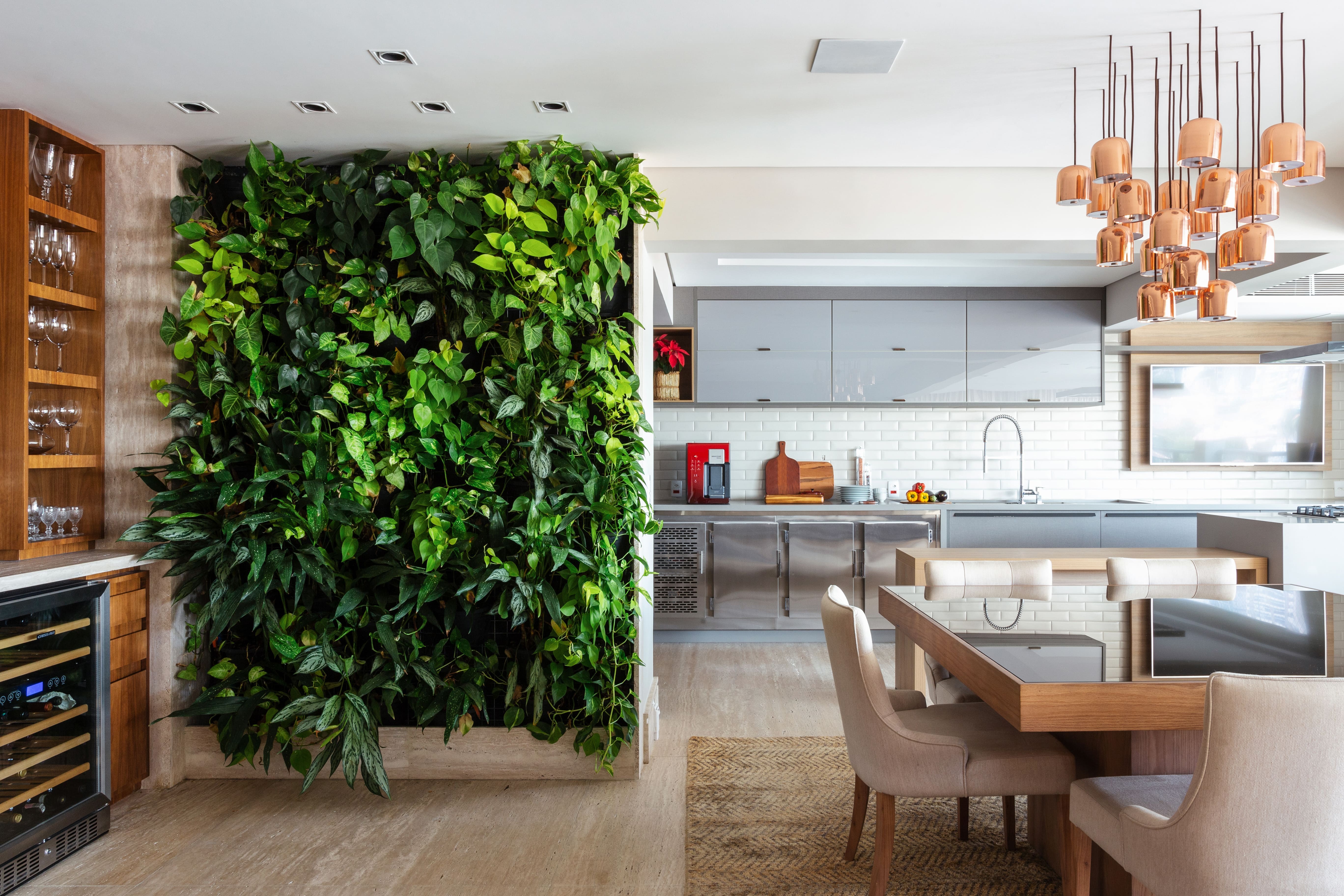 12 inspirações para criar seu próprio jardim vertical em casa