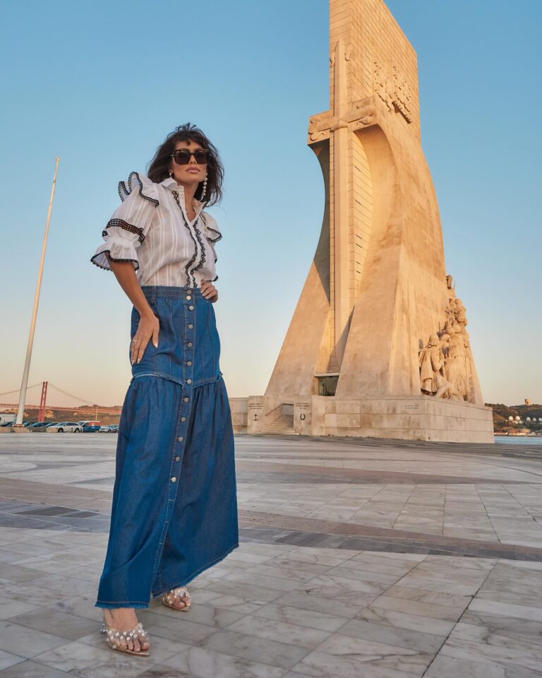Como usar saia jeans? 5 ideias que vão fazer você querer tirar a sua do armário saia jeans 21out26 anacarolinavidotti