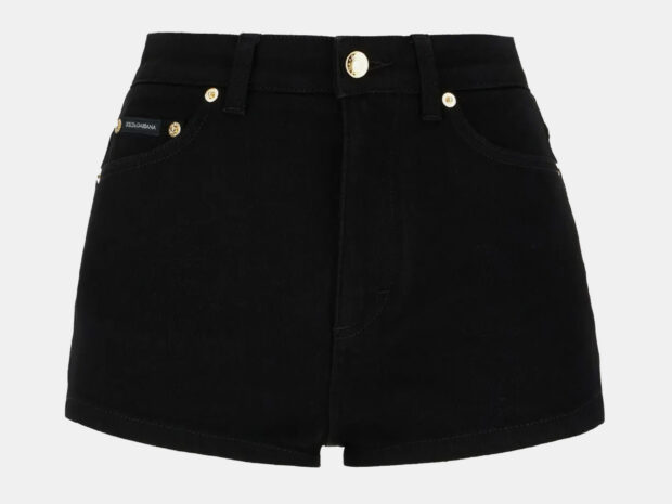 Do loafer ao salto: 6 looks com short jeans preto short jeans preto 30set26 Dolce Gabbana