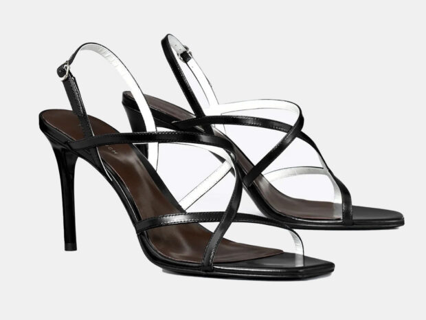 Do loafer ao salto: 6 looks com short jeans preto short jeans preto 30set26 Tory Burch
