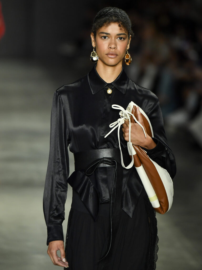 13 tendências da SPFW N61 para ficar de olho tendencias da SPFW N61 lilly sarti N61 det 070