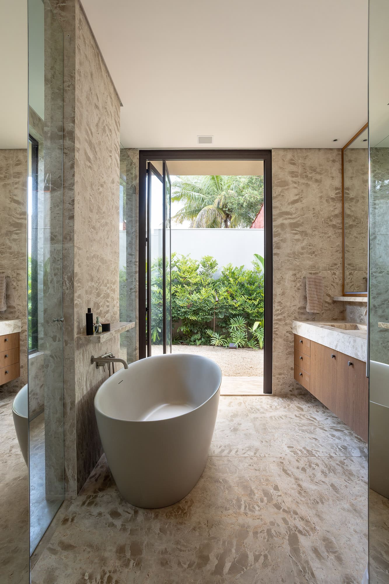 Cansada do seu banheiro? 9 tendências de design para levar ao ambiente