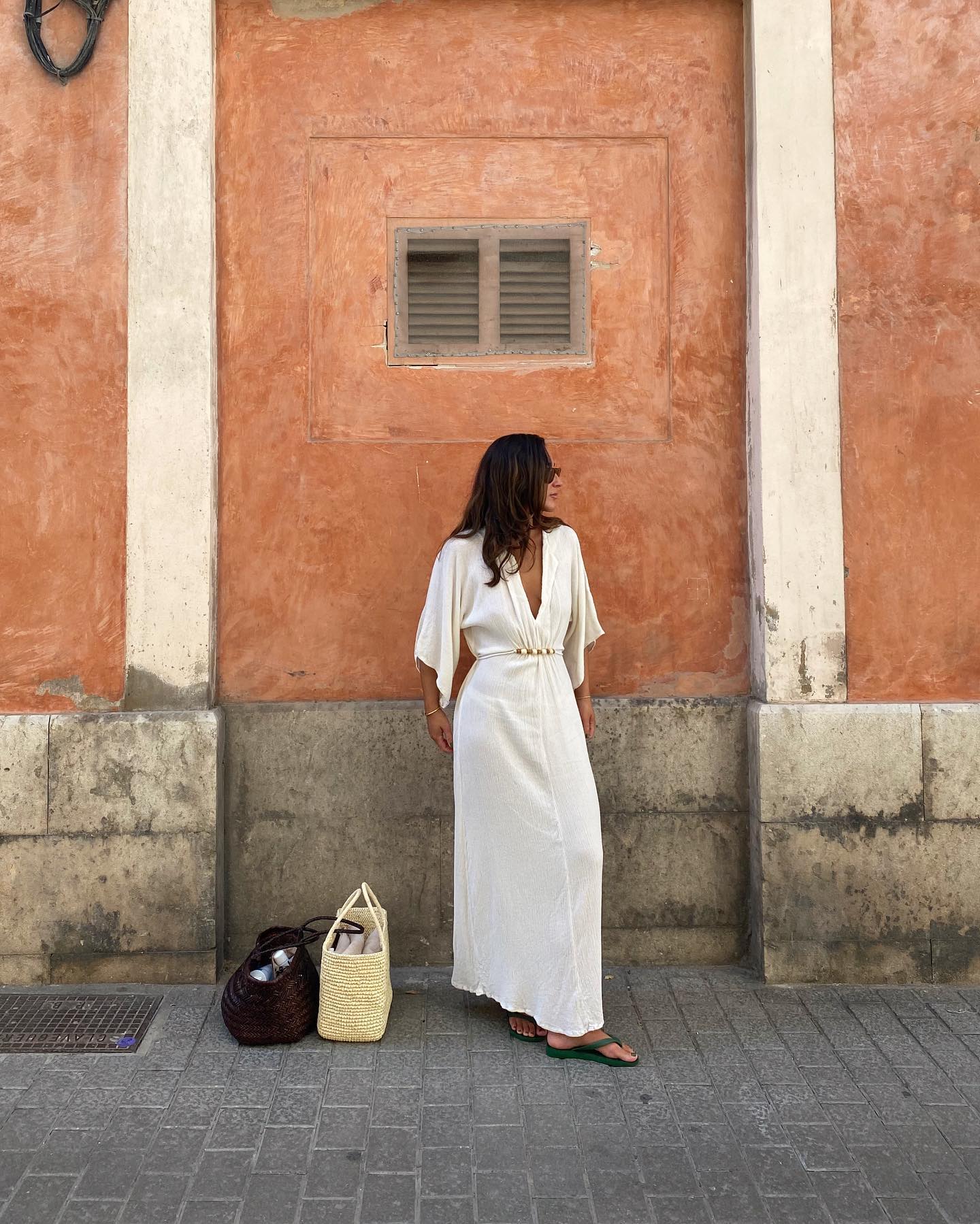 Bateu o calor? Os vestidos brancos são a saída para um look fresquinho! vestidos brancos